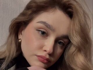 teaser chat KileyRipple