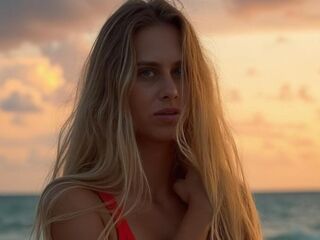 cam girl playing with dildo KiraBen