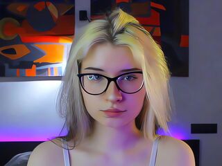chat room cam KiraSerene