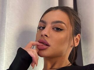 camgirl fingering bald pussy KristyDol