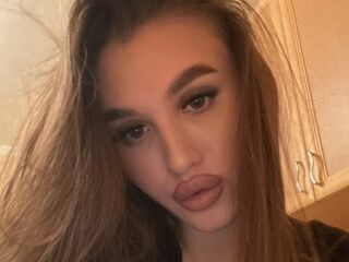 girl cam KyraVictorine