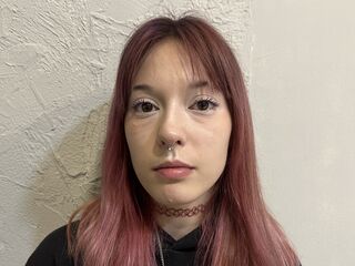 topless webcam girl LaraWils