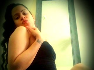 camgirl live sex LatinaChampagne