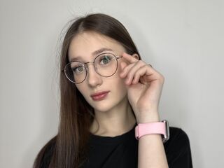 cam girl fingering LatriciaSuet