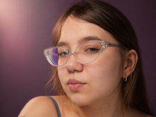free online chat LaviniaSele