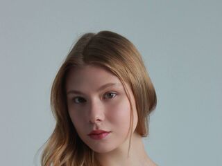 hot cam girl fingering pussy LavonAllara