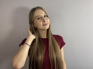 naked girl with cam masturbating LeolaHunkins