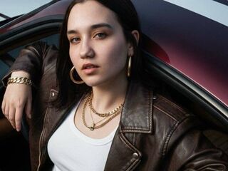 cam girl spreading pussy LeraMednis