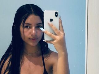 naked cam chatroom LiaJohnnson