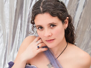 camgirl chat room LiiaCrowns