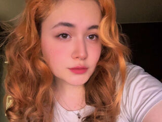 topless webcam girl LiliPlishi