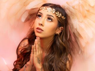 cam girl playing with sextoy LilitMalkova