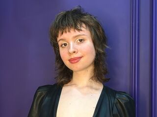 cam girl masturbating with dildo LillyStark