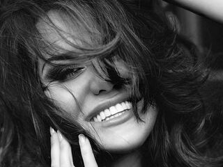 online chat LiraLavelle