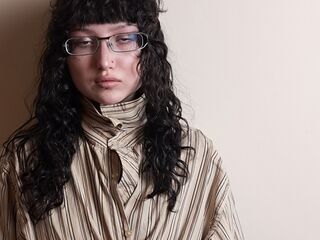 cam girl playing with dildo LonnieMackaman