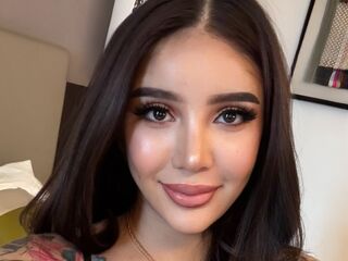 hot cam girl LucciaSantos