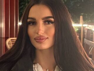 camwhore fingering pussy LucretiaBonnoitt