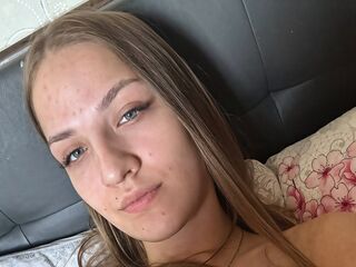 camgirl masturbating with sex toy LunaVaibe