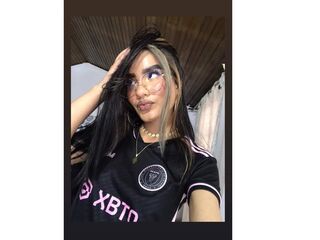 beautiful webcamgirl MadisonLeder