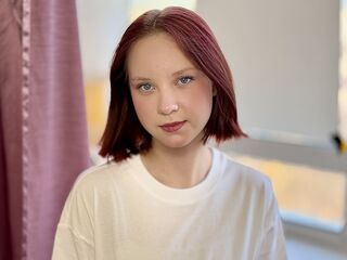 naked MaisieMundhenk