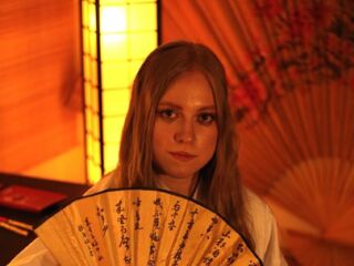 camslut MandiKressierer