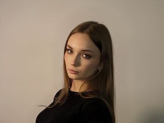 hot cam girl fingering pussy MariellaMinerich