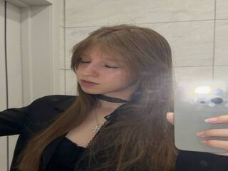camslut spreading pussy MarisolKiraly