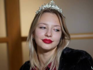cam girl showing tits MeghanDenmon