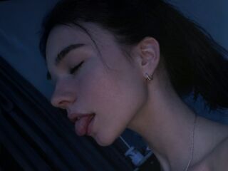 fingering camgirl MelbaStraub