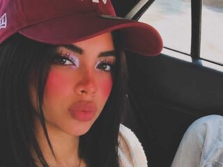 cam girl chatroom MeliThompson