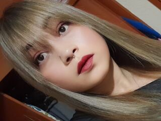 webcam girl chat room MercellaMorelli