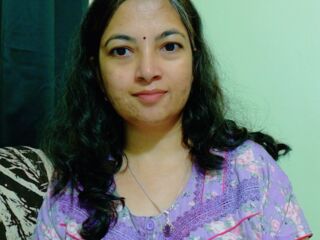camslut showing tits MohMaya