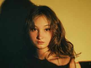 nude MonaArrowsmith