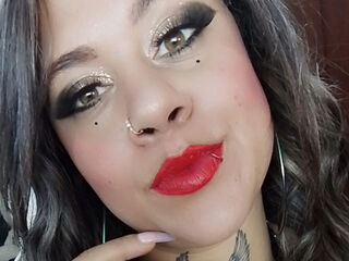 cam slut picture MonicaMiranda