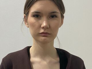 webcam girl chatroom NelleLoehlein