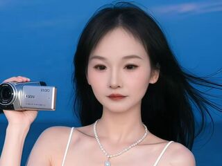 hot strip tease cam NicoleMinnie