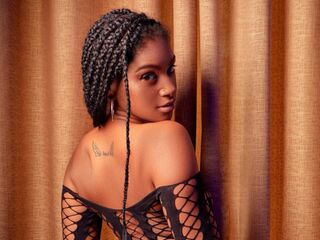 girl showing pussy PamelaJons