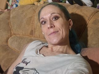 camwhore masturbating with dildo RamonikaAlice