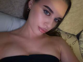 chat room picture RhiannonJumper