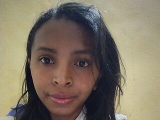 livesex cam show RinahBrooks