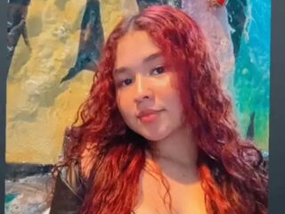 topless webcamgirl RubyRouger