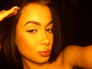 camgirl playing with sex toy RuthieMichieli