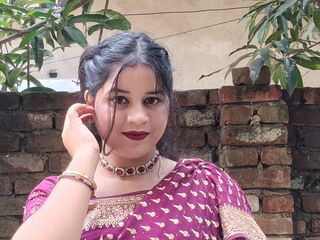 naked camgirl photo SaraAlisk