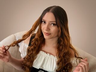 naughty camgirl fingering shaved pussy SaraDrew
