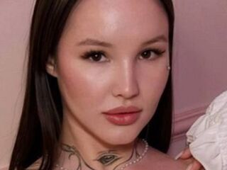 naked camgirl masturbating with dildo SashaLiss