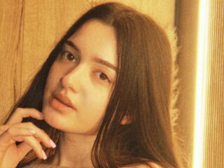 naughty camgirl masturbating SavannahHoward