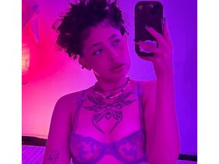 naked girl with webcam masturbating SayLuna