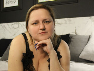 naked girl with live cam ScarlettHines