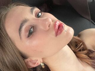 cam whore SilviaCoey