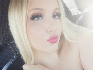 hot girl SixtaCola